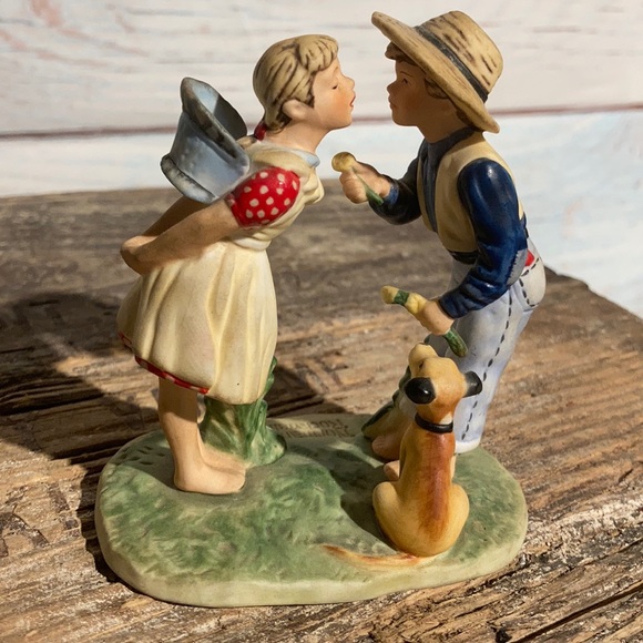 Norman Rockwell figurine Beguiling Buttercup - Picture 1 of 4